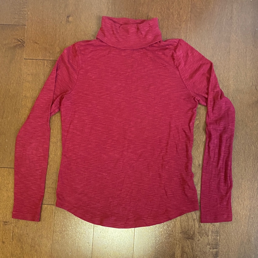 GAP Women's Long Sleeve Red Turtleneck